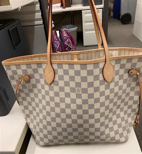 lv replica wristlet|[GUIDE] Louis Vuitton Neverfull Fake vs Real (50 Examples).